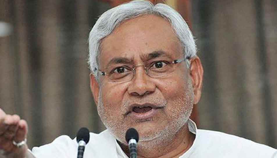 On day of human chain event, Congress puts up posters against Nitish Kumar