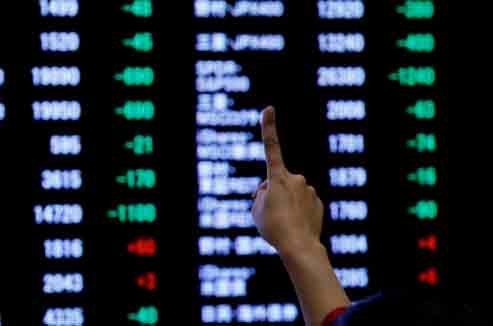 World markets: Asian shares wilt, oil tumbles as China virus spreads