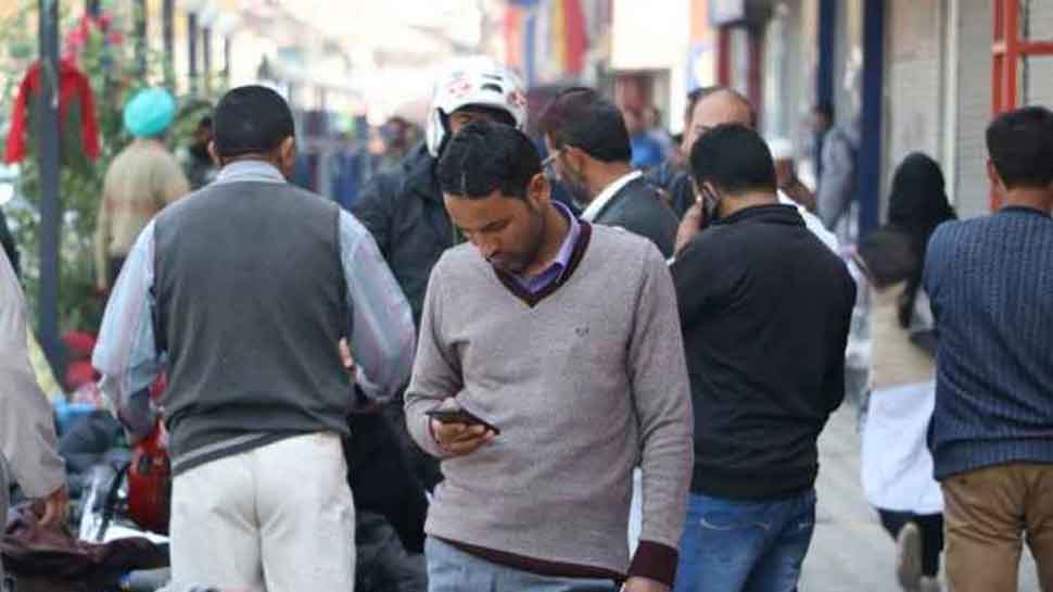 2G mobile internet, broadband services restored in Kashmir, with restrictions