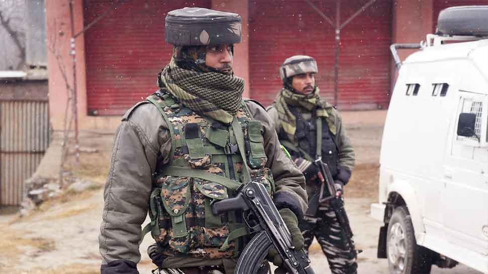 Jaish commander involved in Pulwama attack among 3 killed in J&amp;K&#039;s Awantipora; 3 jawans injured