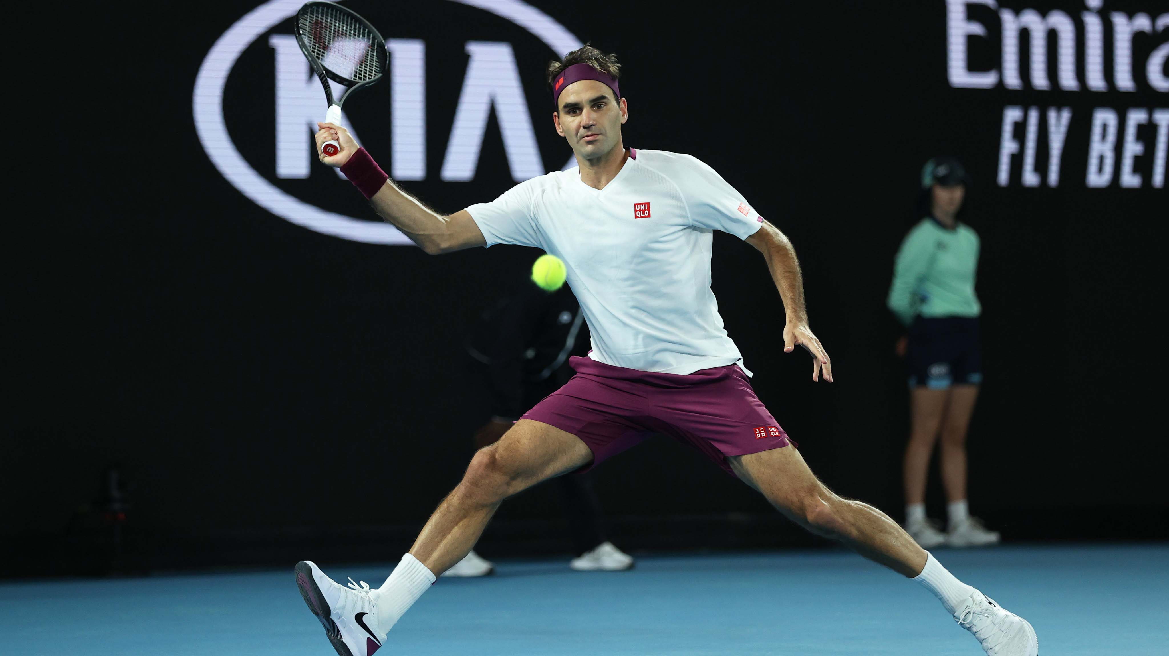 Roger Federer advances to Australia Open men's quarterfinals, to face