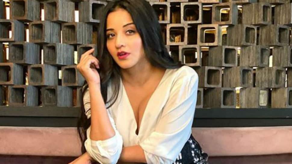 Monalisa raises the hotness quotient in her own sultry style - See pic