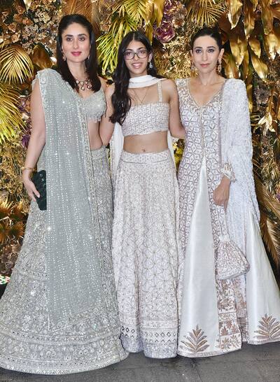Karisma with daughter Samiera and sister Kareena Kapoor