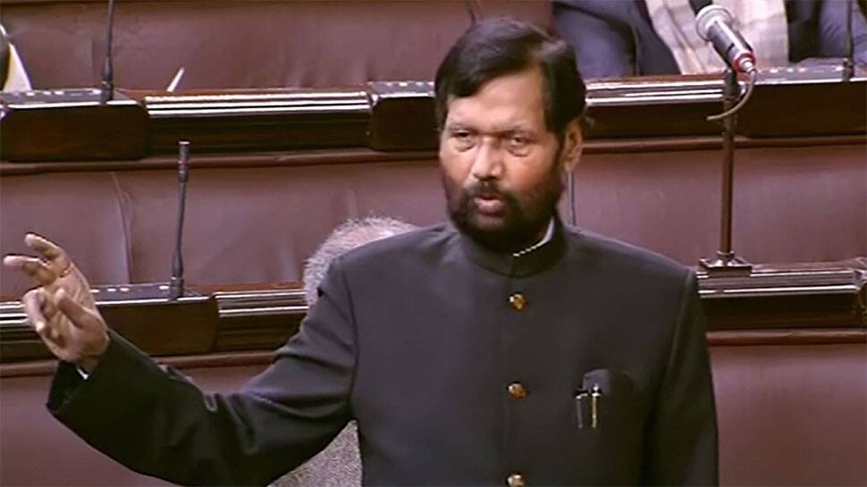 Ram Vilas Paswan clarifies on fake news of new ration card