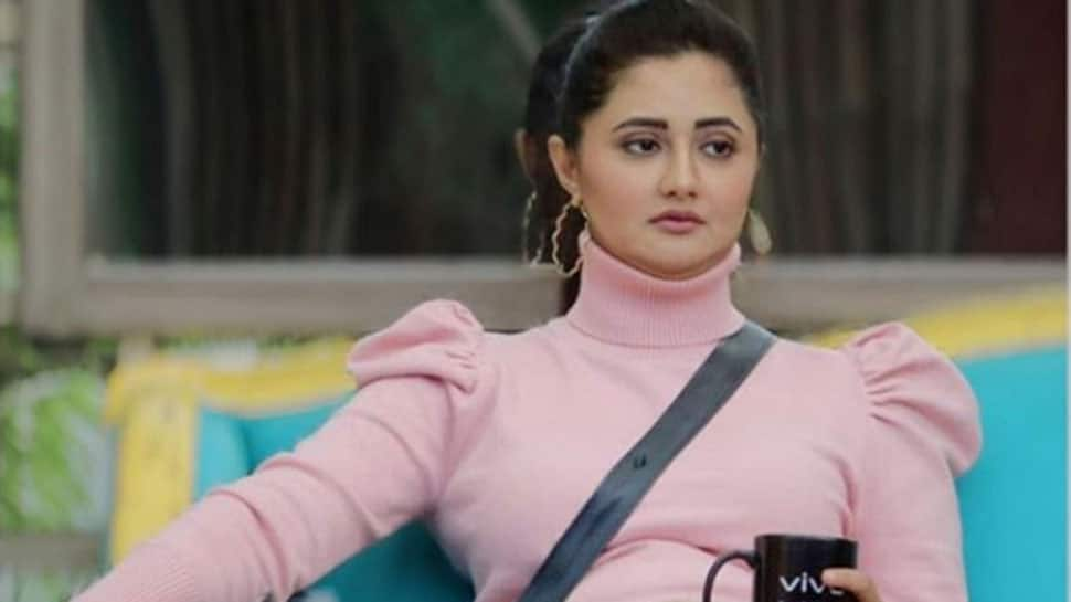 Bigg Boss 13: Rashami Desai&#039;s mom upset with Asim Riaz