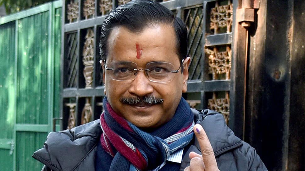 Voting for high-stakes Delhi polls underway, key politicians exercise franchise