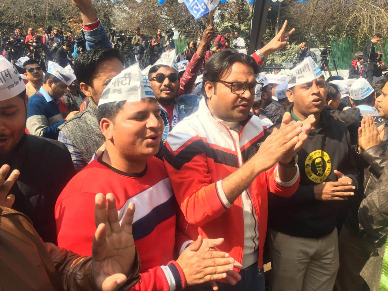 AAP Supporters cheering for Kejriwal