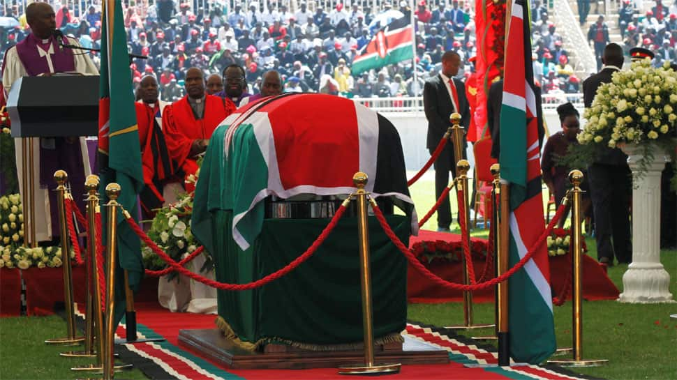 Thousands bid farewell to Kenya&#039;s veteran leader Moi