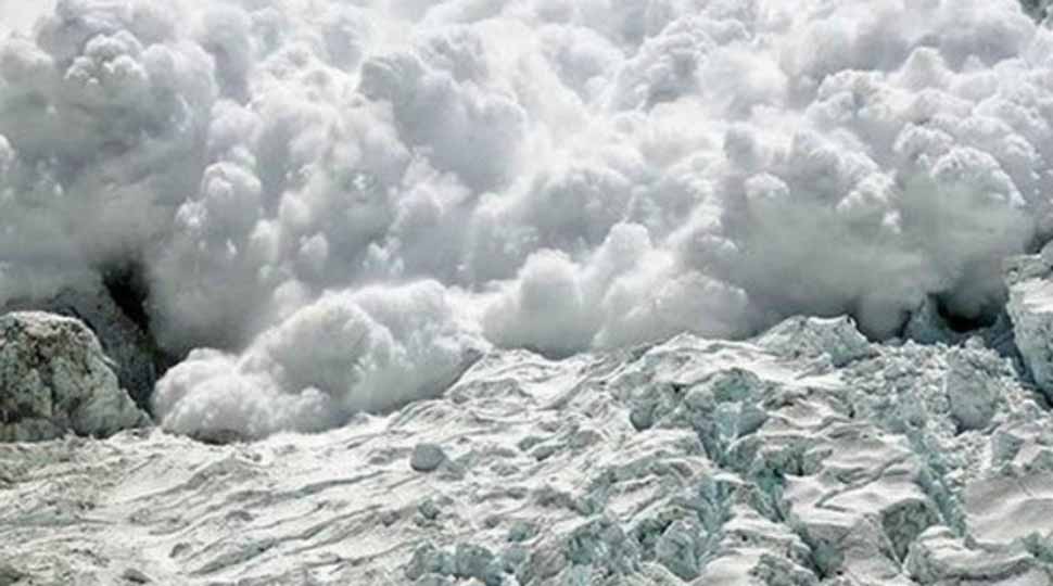 Three persons buried in avalanche at J&amp;K&#039;s Gurez valley, rescue operations underway