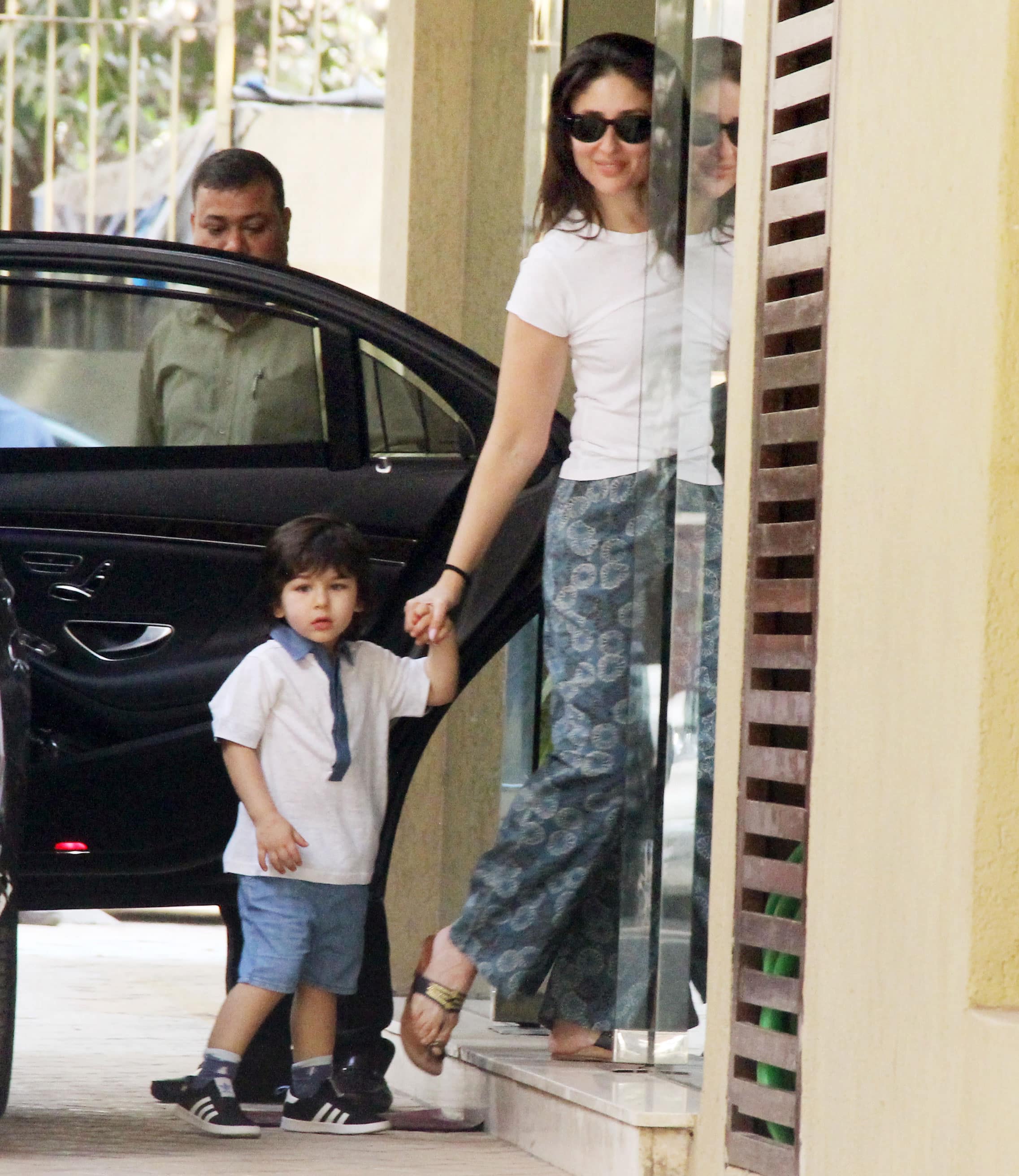 Kareena and Taimur pose for clicks