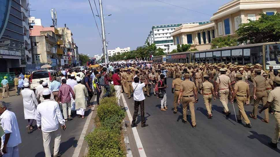 Breaking news: Anti-CAA protesters defy Madras HC order, march to lay siege of Tamil Nadu assembly