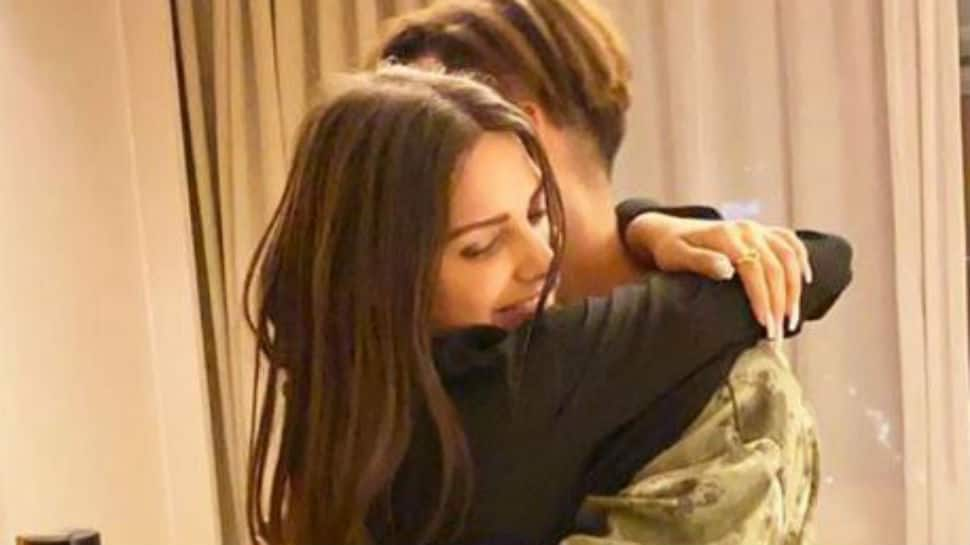 Entertainment news: Bigg Boss 13 runner-up Asim Riaz hugs his &#039;rani&#039; Himanshi Khurana in pic going viral 