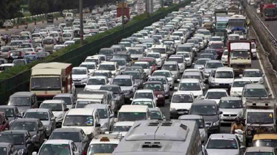 Delhi traffic comes to halt amid anti-CAA protest in Jafrabad, Bhajanpur