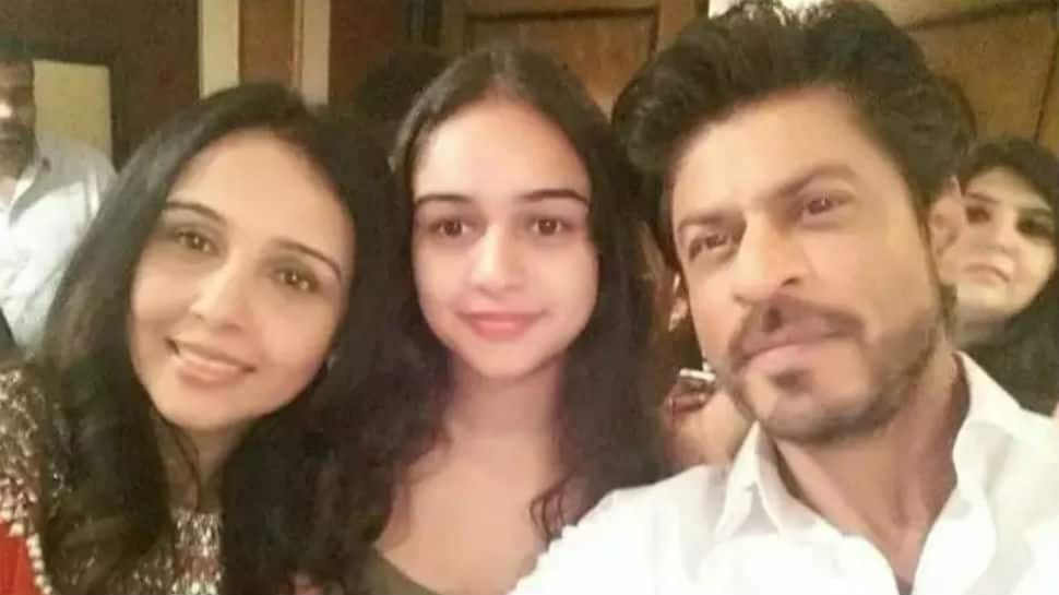 Shah Rukh Khan&#039;s pic with Kabhi Haan Kabhi Naa co-star Suchitra Krishnamoorthi and her daughter goes viral