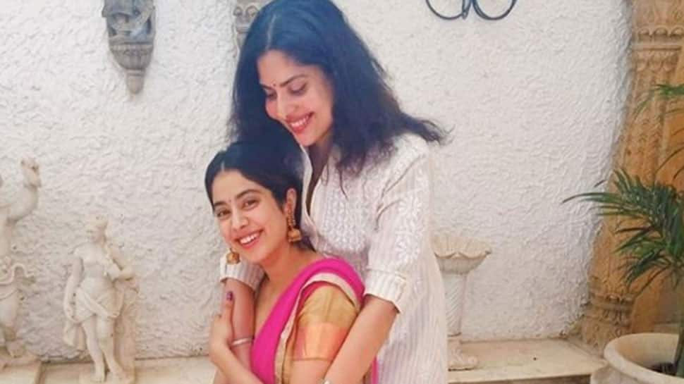 On Sridevi&#039;s second death anniversary prayer meet in Chennai, daughter Janhvi Kapoor shares inside pics