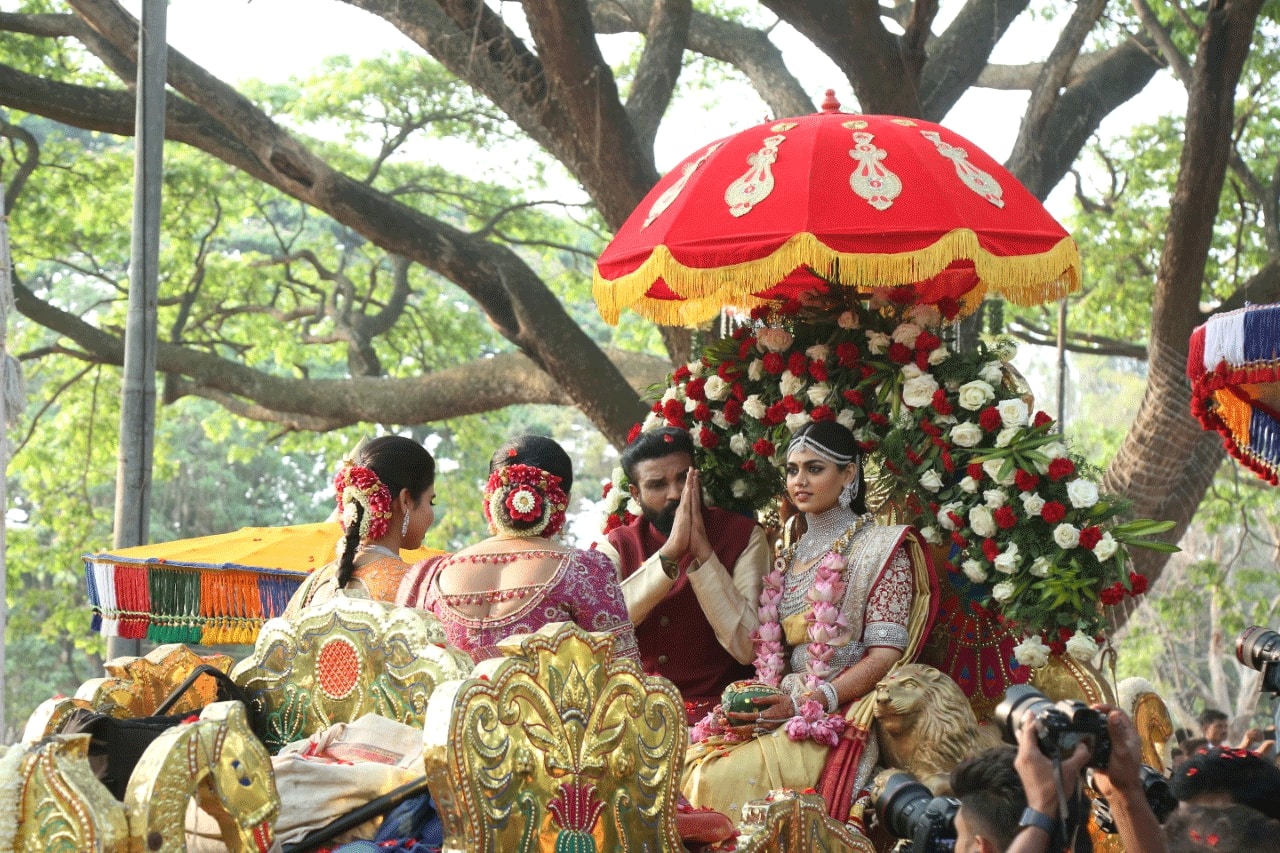 BJP leader B Sriramulu's daughter's wedding reception held at Palace Ground