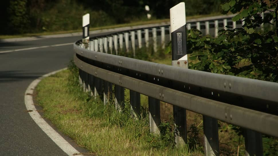 Over speeding car rams pedestrians in Kerala, 8 injured