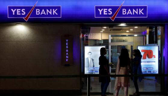 Icici Bank Axis Bank Hdfc Bank To Invest In Yes Bank Cabinet 7251