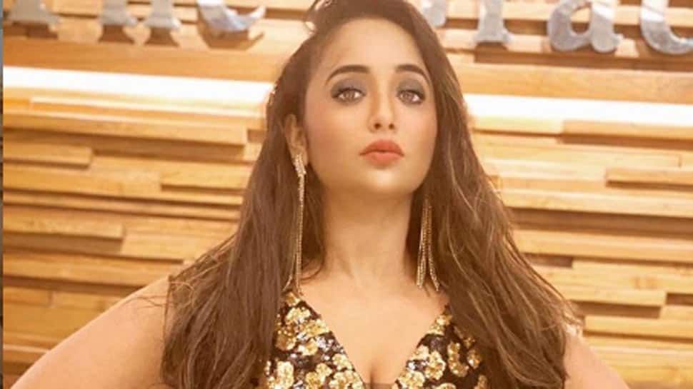 Bhojpuri sensation Rani Chatterjee makes a style statement with red lips and shimmery jacket!