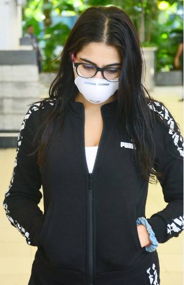 Sara Ali Khan at the airport