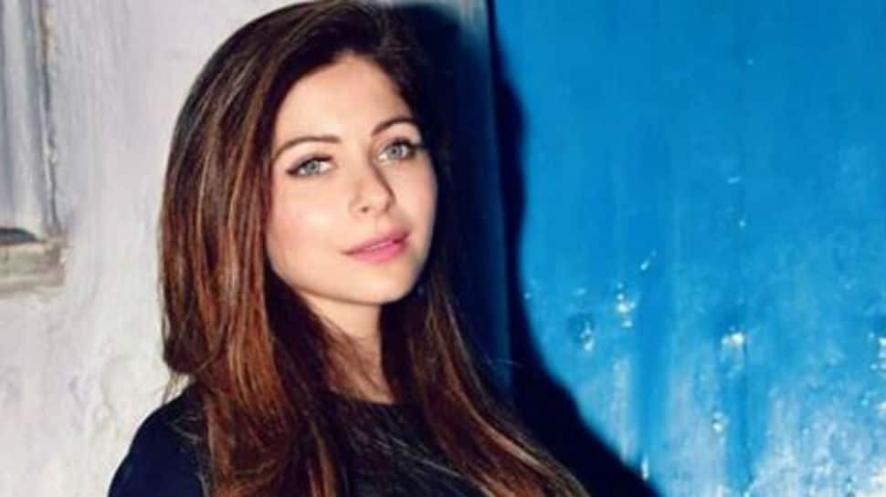 Entertainment news: Coronavirus-positive Kanika Kapoor elicits mixed reactions from Bollywood