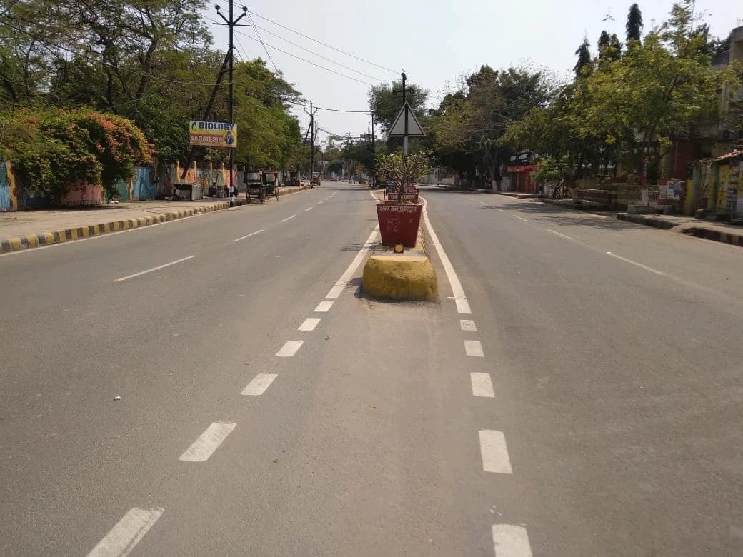 Deserted view of Patna's Boring road due to Janata Curfew