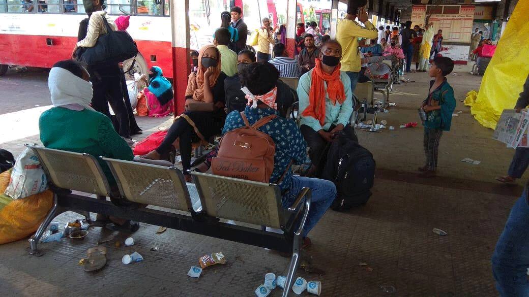 People gather in large number at Lucknow's Charbagh bus stop