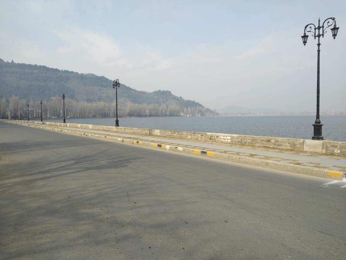 Lockdown near Dal lake area in Srinagar