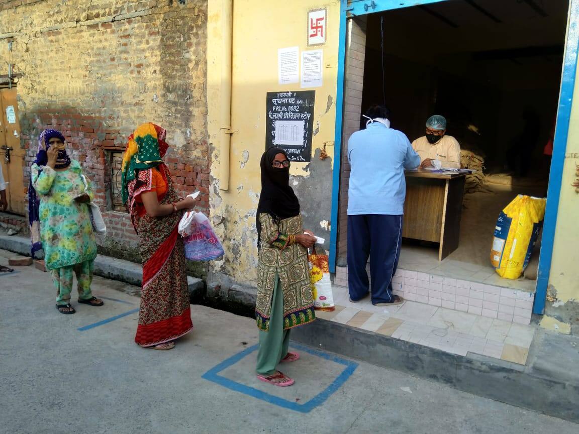 Outer Delhi ration shop in Pooth Kalan 