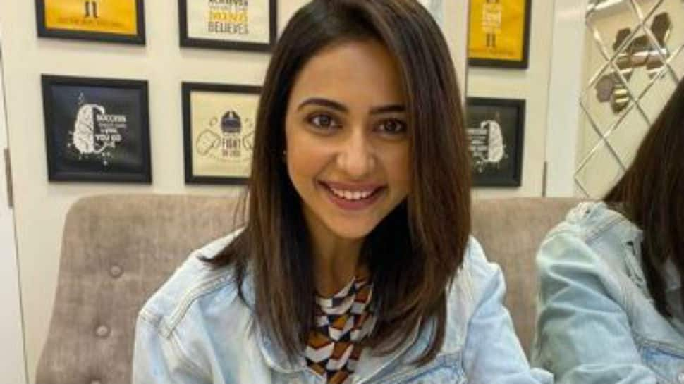 Rakul Preet feeds 200 families living in Gurugram slum amid coronavirus pandemic