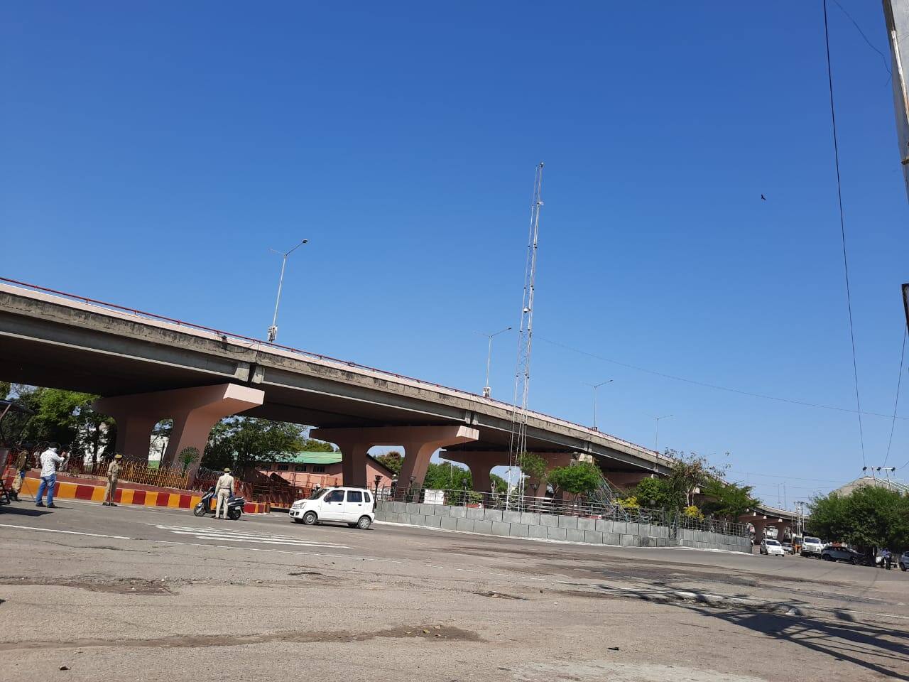 Roads wear deserted look in Jammu during lockdown Day 13