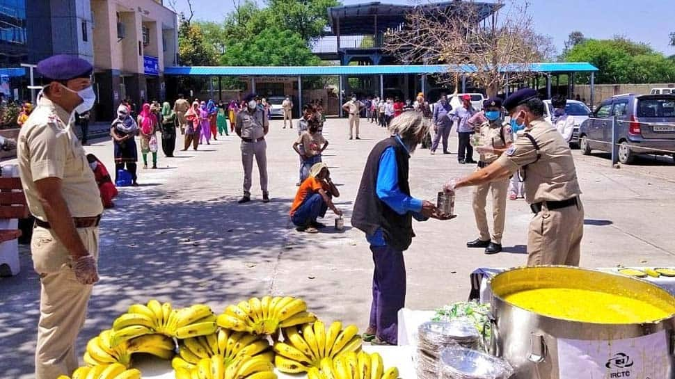 Amid coronavirus COVID-19 lockdown, Indian Railways distribute over 8.5 lakh cooked meals to needy people