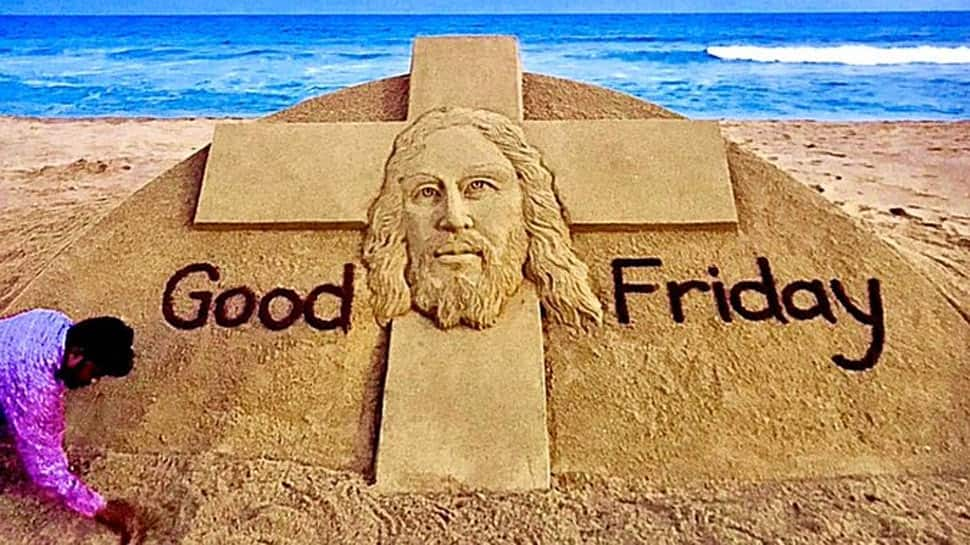 On Good Friday, Sudarsan Pattnaik&#039;s sand art highlights &#039;stay home stay safe&#039; policy- See inside