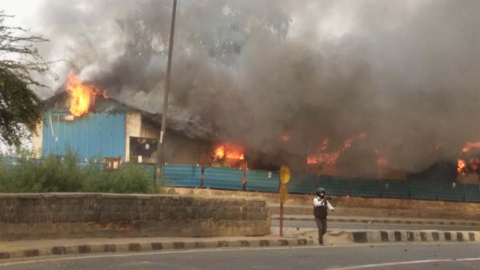 Major fire breaks out at shelter home in Delhi&#039;s Kashmiri Gate, firetenders on spot