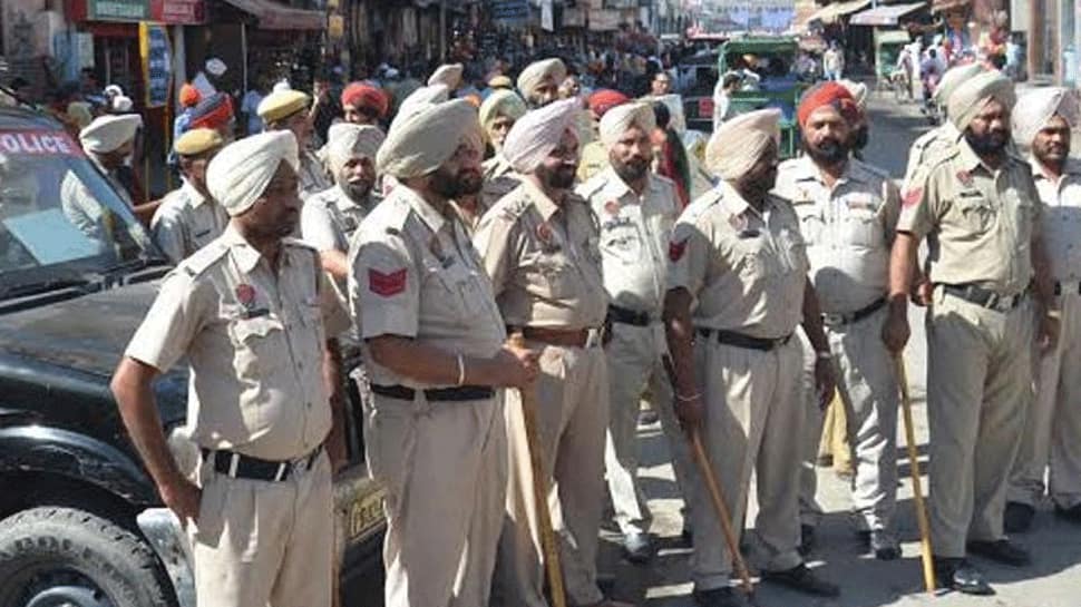 Nihang Sikhs attack, chop-off ASI&#039;s hand during coronavirus COVID-19 curfew in Patiala; took shelter in gurudwara