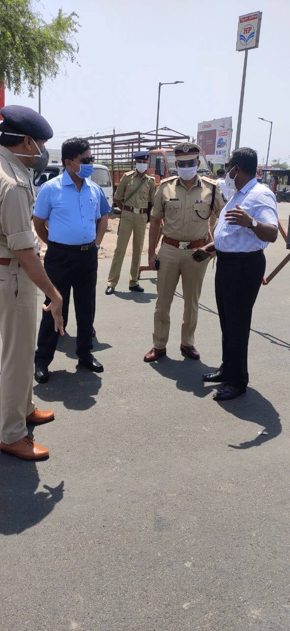 Police check posts in Ahmedabad