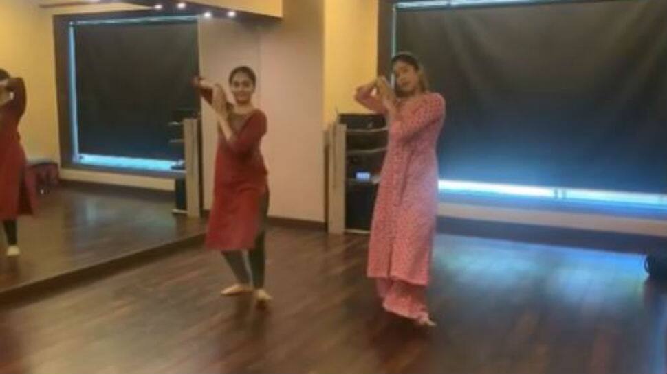 Wait, stop and watch as Janhvi Kapoor dances to Aishwarya Rai Bachchan’s ‘Salaam’ in this throwback video