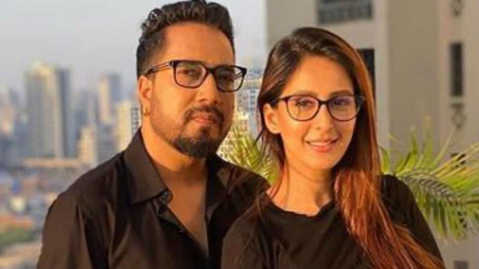 Mika Singh and actress Chahatt Khanna’s ‘quarantine love’ pics send internet into a meltdown