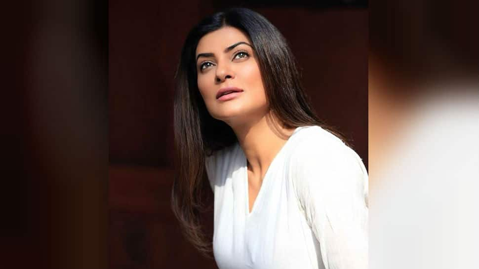 Trending: Sushmita Sen reveals her Miss India gown fabric ...