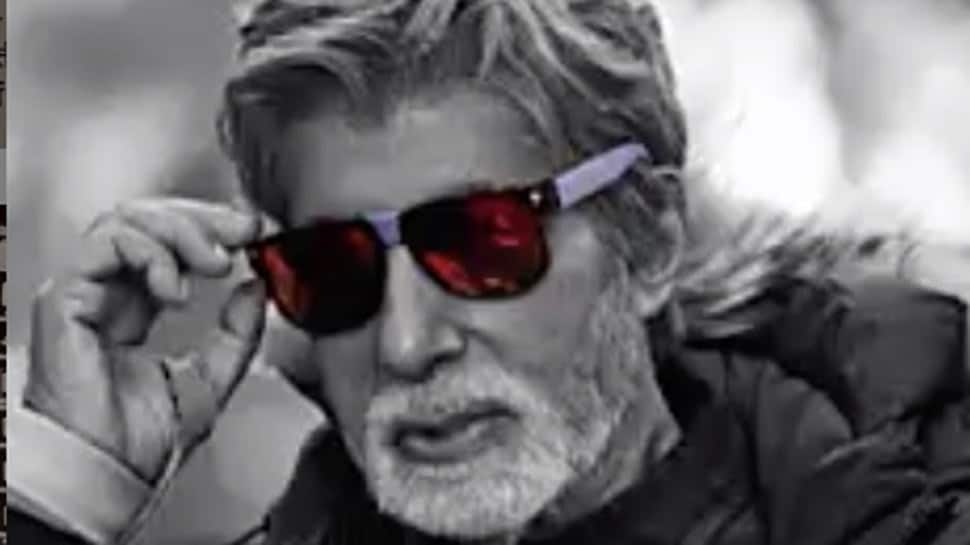 Amitabh Bachchan&#039;s blog turns 12, he wonders how fans could &#039;tolerate&#039; it this long!