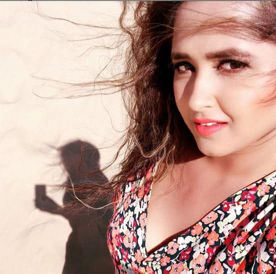 Kajal Raghwani looks fab!