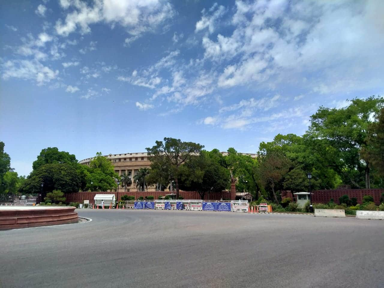 Deserted road near Rajpath