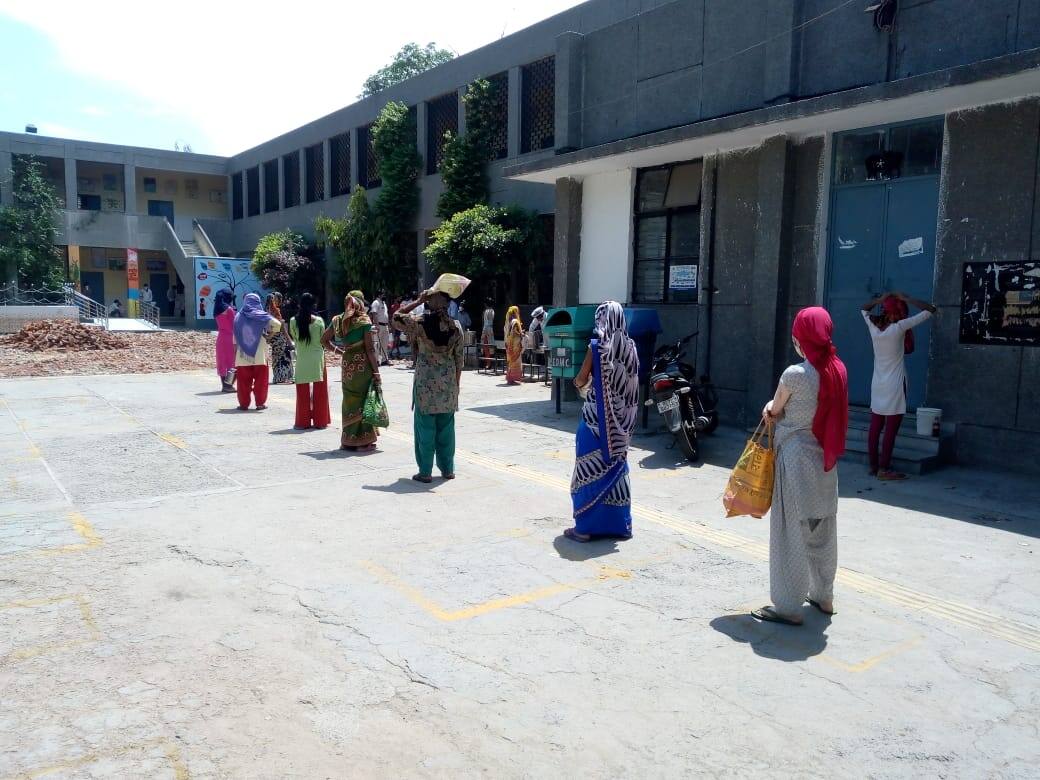 People practicing social distancing in Mayur Vihar, Delhi