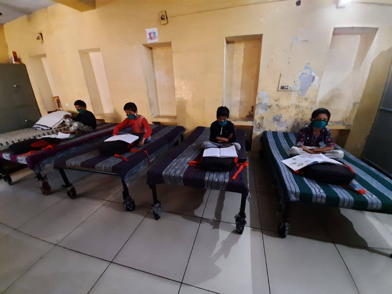 Students self-quarantine themself in hostel amid lockdown in Jammu