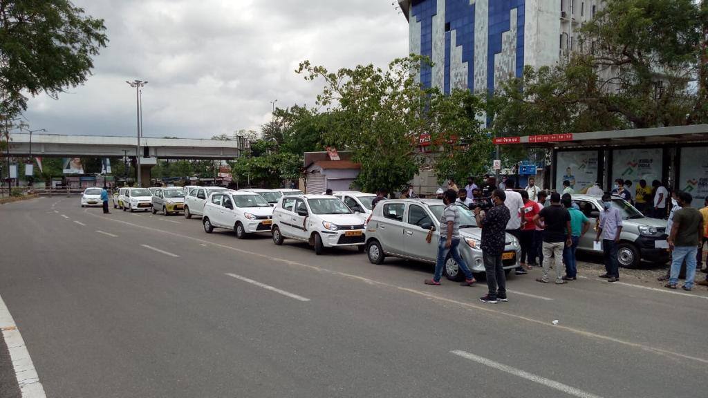 Special pass being provided to uber cab for hospital emergency service