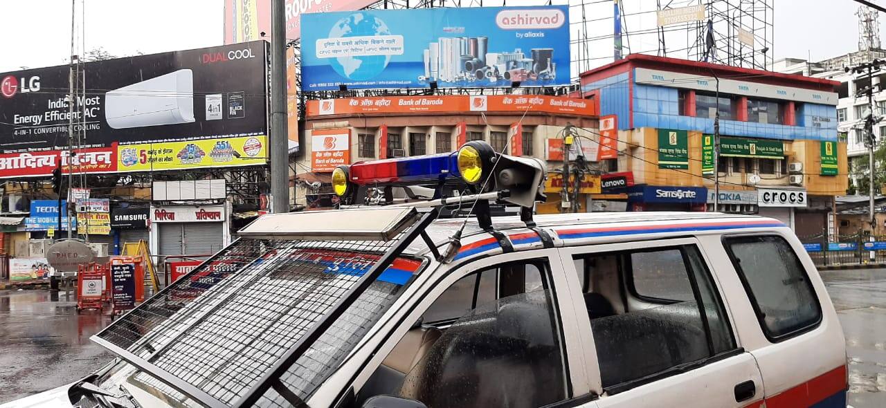 Police patrolling in Patna amid lockdown
