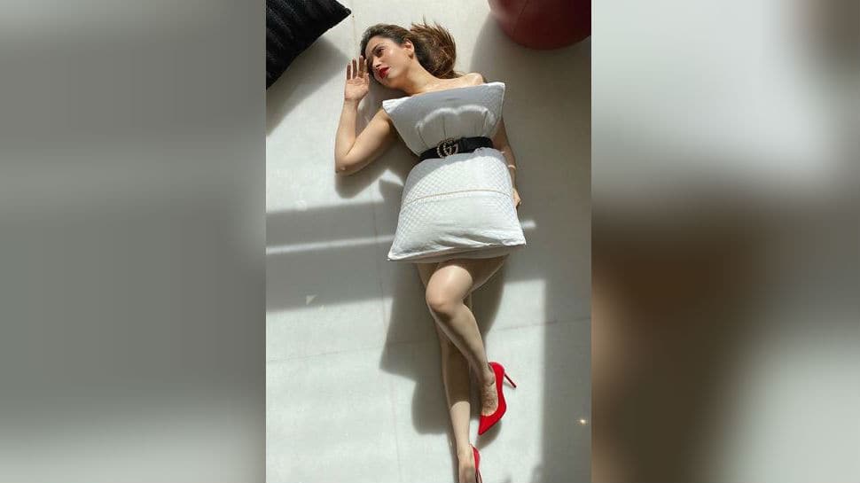 Wait, you have to see how Tamannaah Bhatia aced the Pillow Challenge. It’s breaking the internet