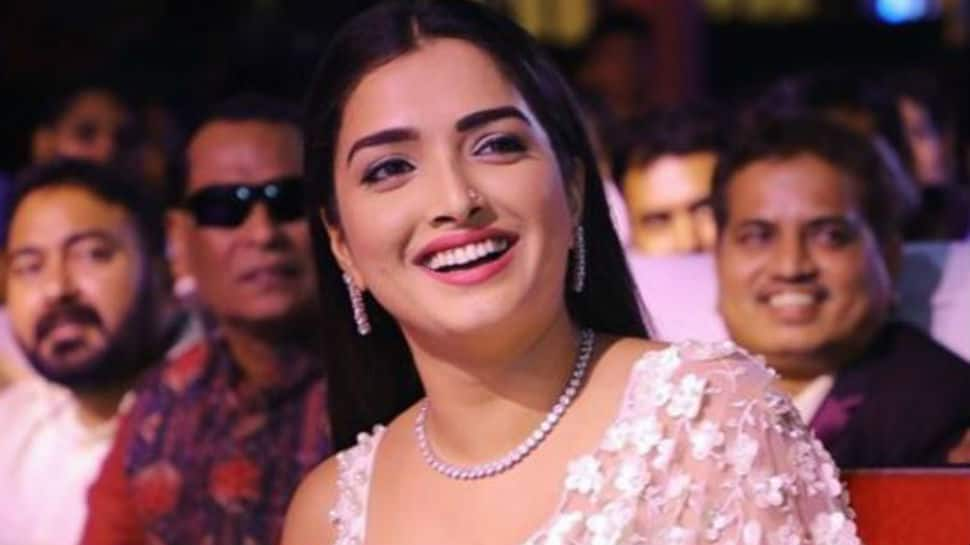 Bhojpuri siren Aamrapali Dubey has 1 million reasons to smile, here’s why