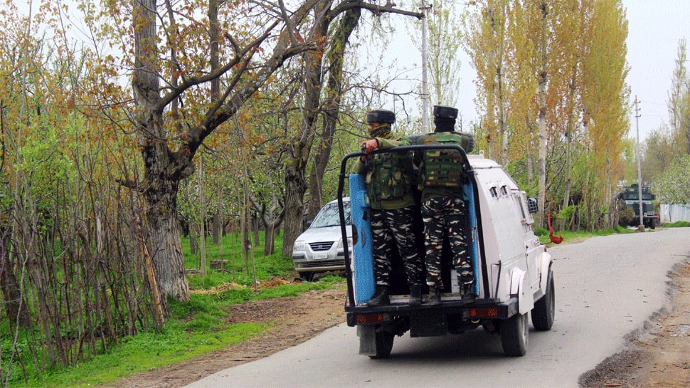 4 terrorists killed, jawan injured in gunbattle in Guddar area in Jammu and Kashmir&#039;s Kulgam
