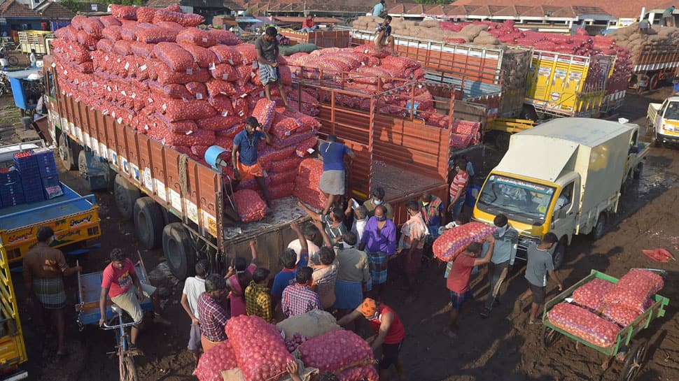 Ensure uninterrupted movement of trucks amid coronavirus COVID-19 lockdown, no separate passes needed: MHA tells states